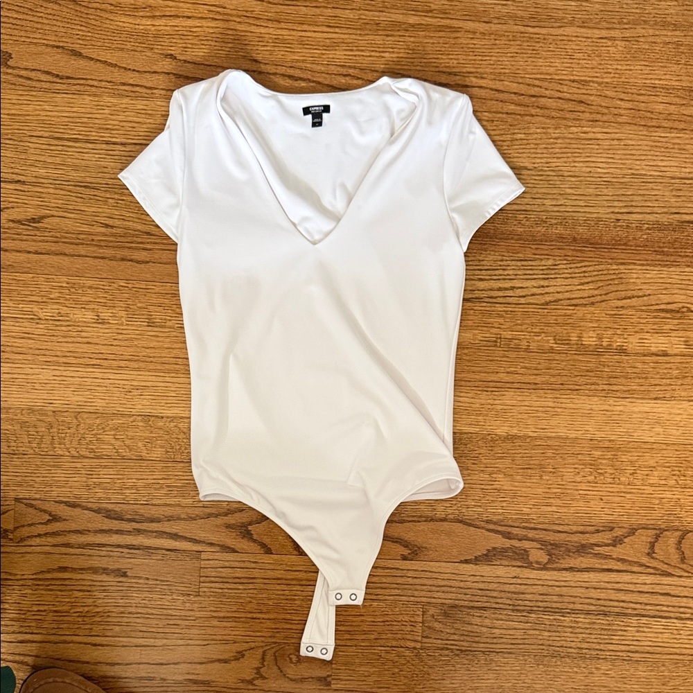 Express White V-Neck Short Sleeve Bodysuit